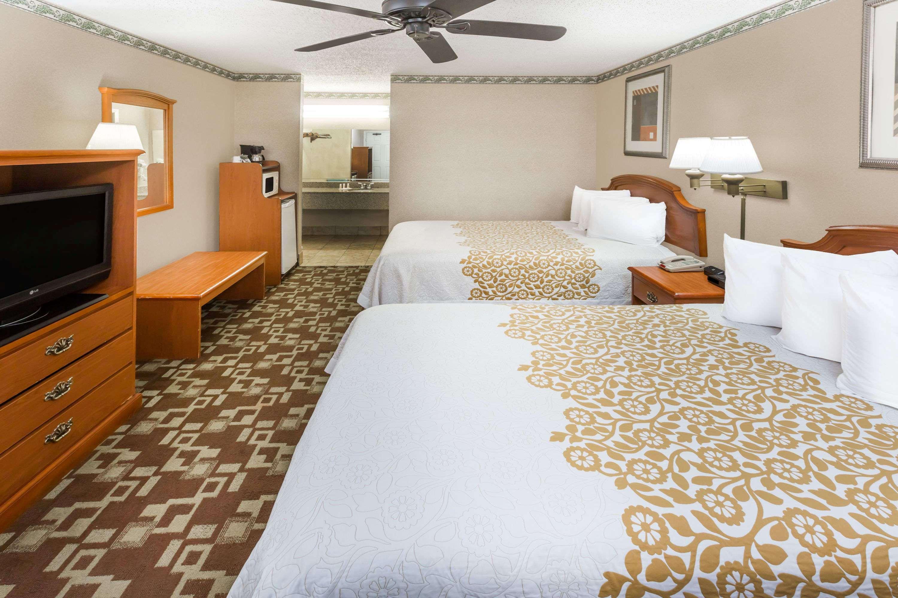 Days Inn by Wyndham Batesville Eksteriør bilde