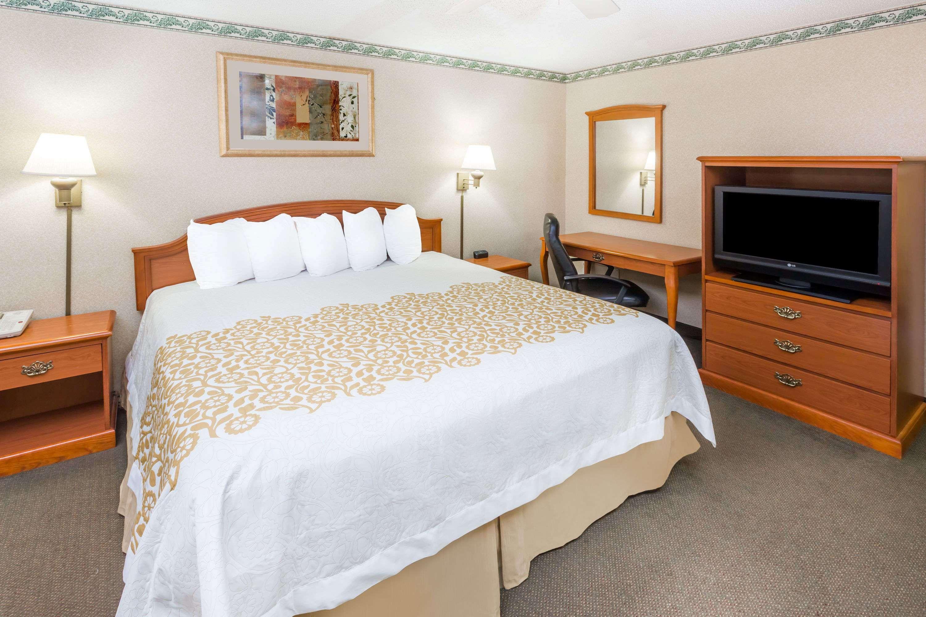 Days Inn by Wyndham Batesville Eksteriør bilde