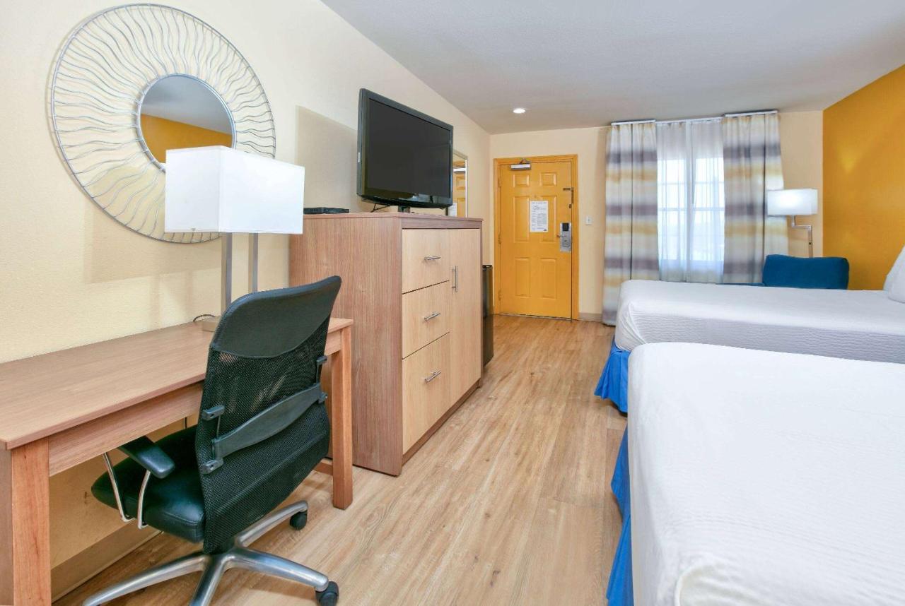 Days Inn by Wyndham Batesville Eksteriør bilde