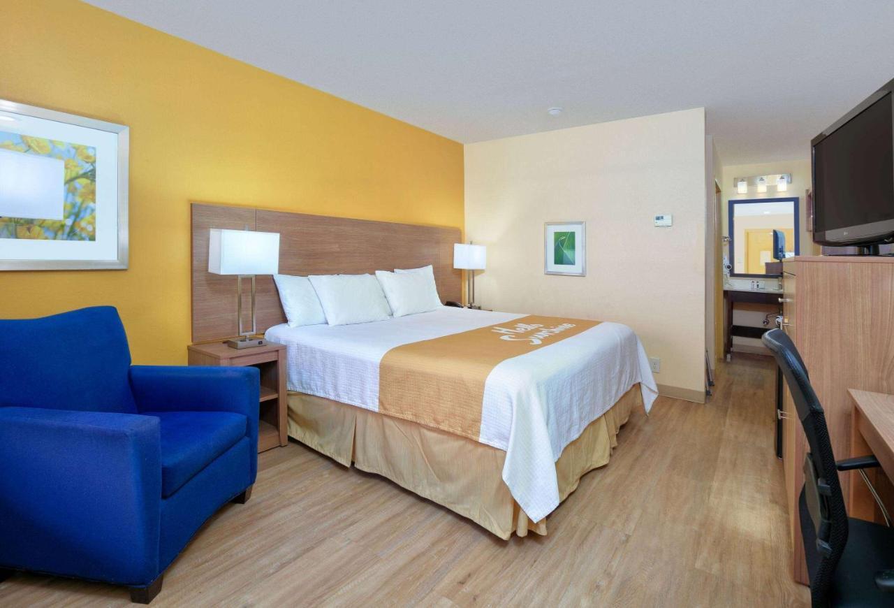Days Inn by Wyndham Batesville Eksteriør bilde