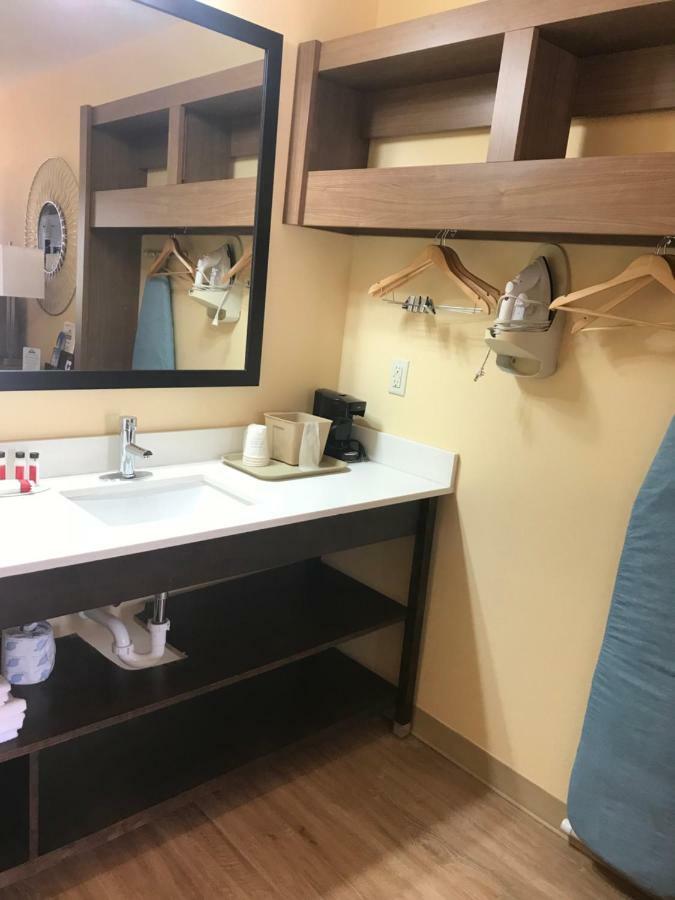 Days Inn by Wyndham Batesville Eksteriør bilde